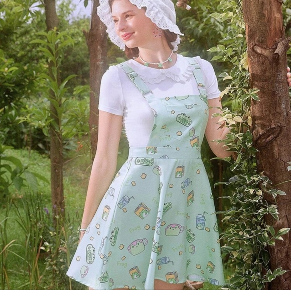 ROMWE Dresses & Skirts - ROMWE Frog Pinafore